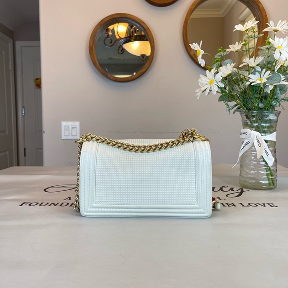 CHANEL Leather Medium Cube Boy Bag Shoulder Bag - Picture 2 of 15